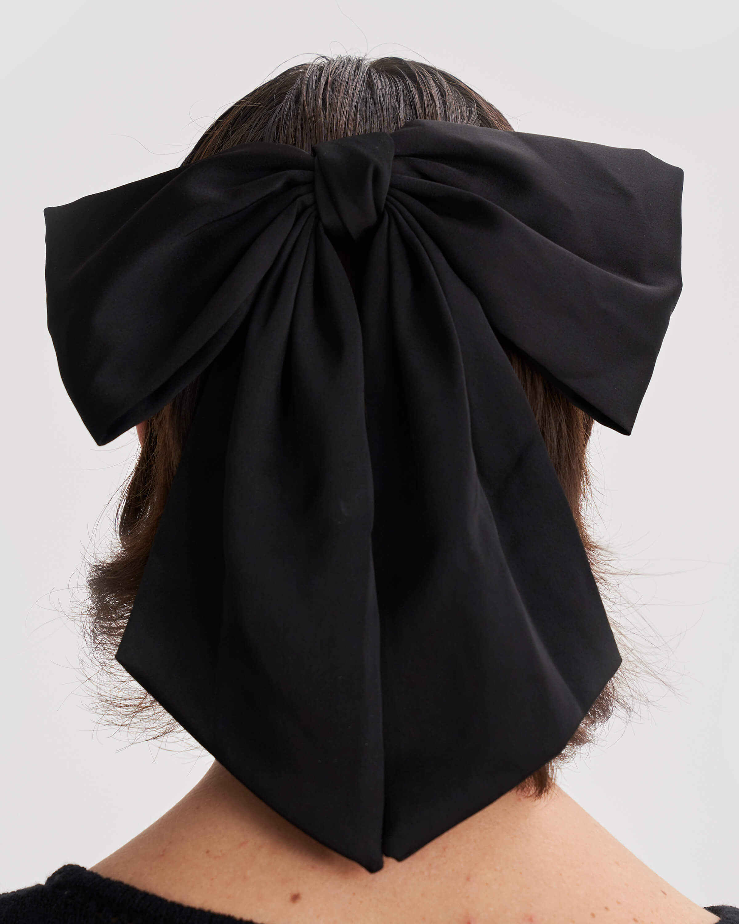 Oversized Bow Hair Clip in Black